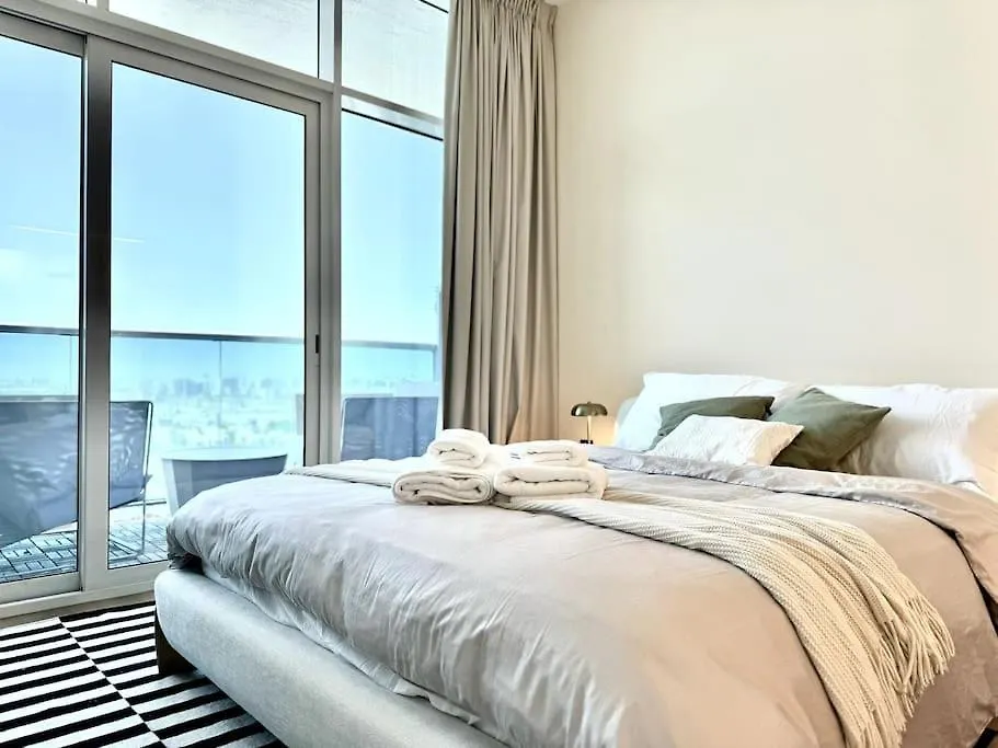 Brand New Studio - Comfy & Wfh Dubai Apartment